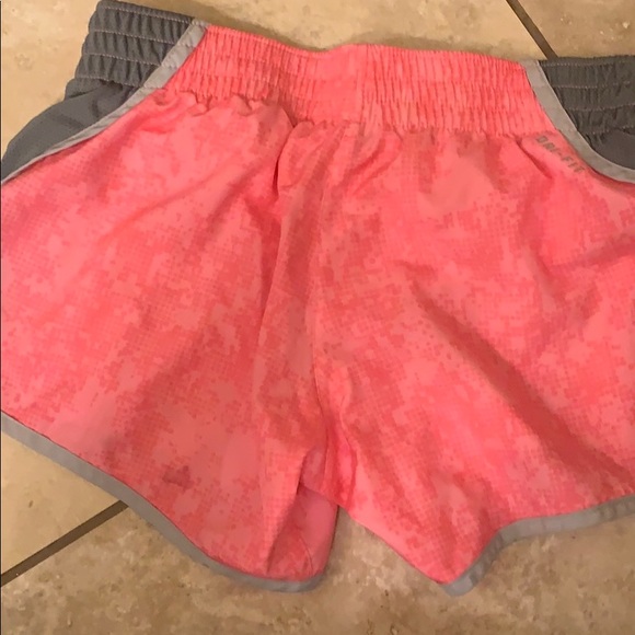 Nike running shorts - Picture 2 of 2